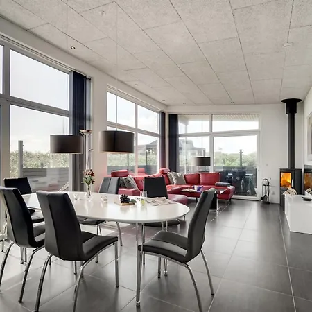 Synthia - 300m From The Sea By Interhome Nyaraló *